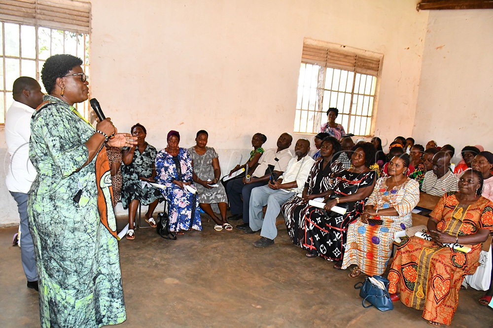 NRM Secretariat&rsquo;s Busoga sub-region Coordinator Dorothy Kisaka (L) addressing NRM leaders during a meeting at the former Mpumudde Division headquarters in Jinja City. (Photo by Donald Kiirya)