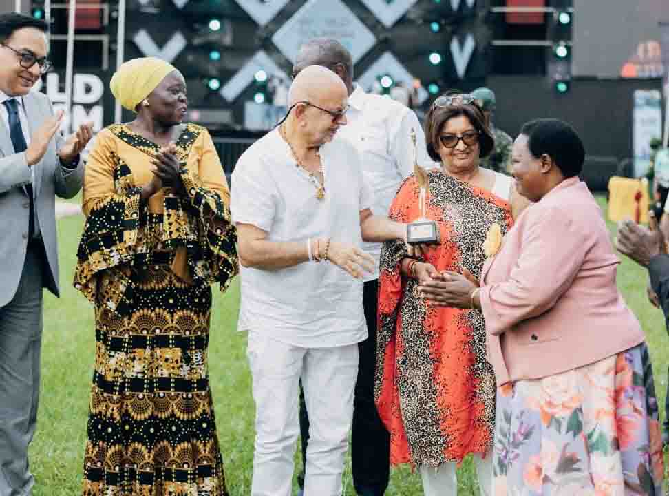 Sudhir nga bamukwasa engule 