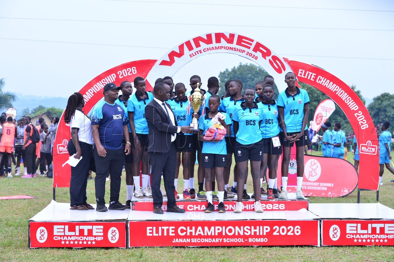 Abawanguzi nga babakwasa ekikopo