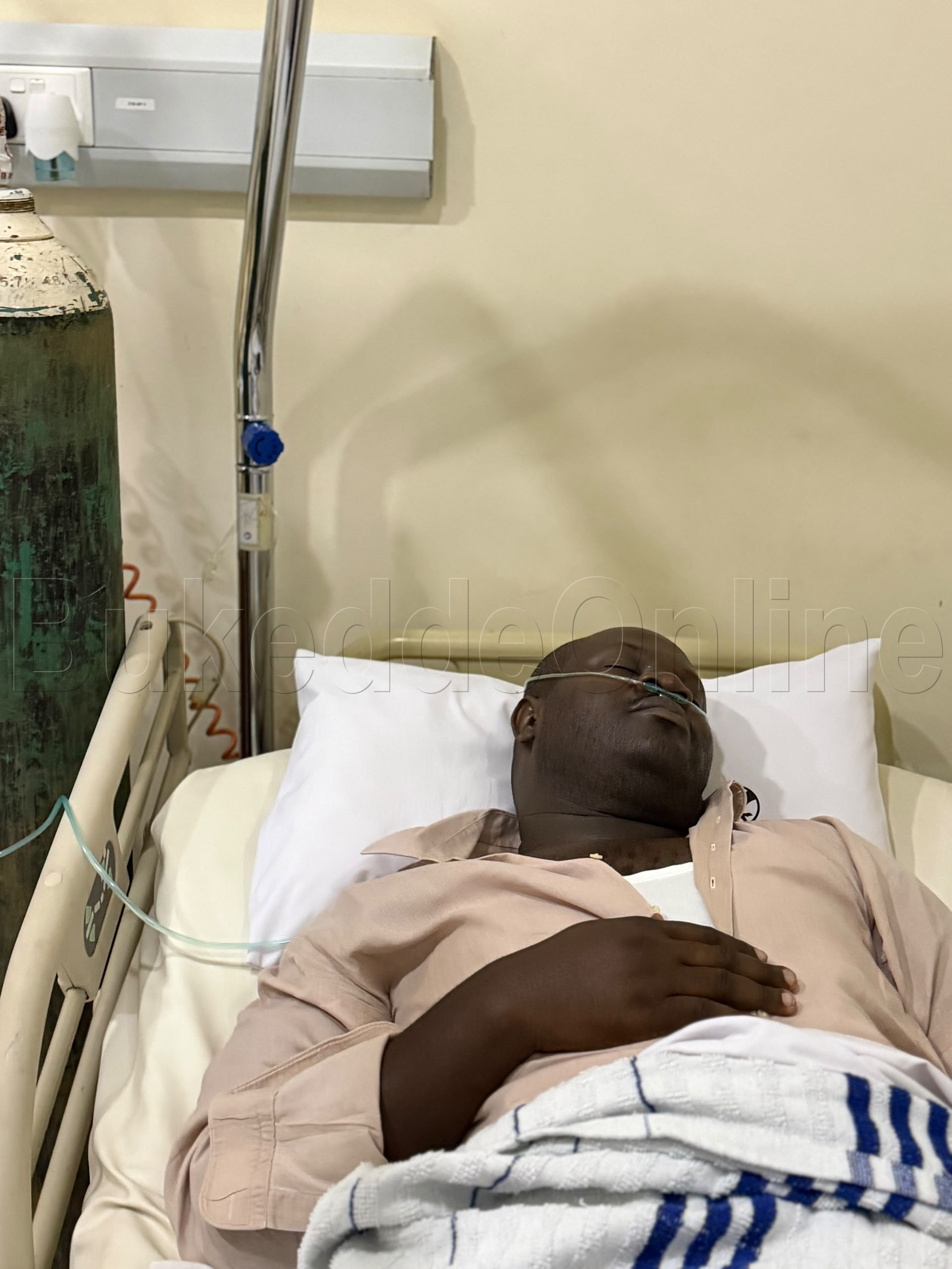 Majembere ng'ali mu ddwaliro ku byuma