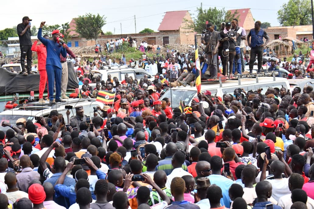 Bobi Wine ng'asaba abantu akalulu e Buyende