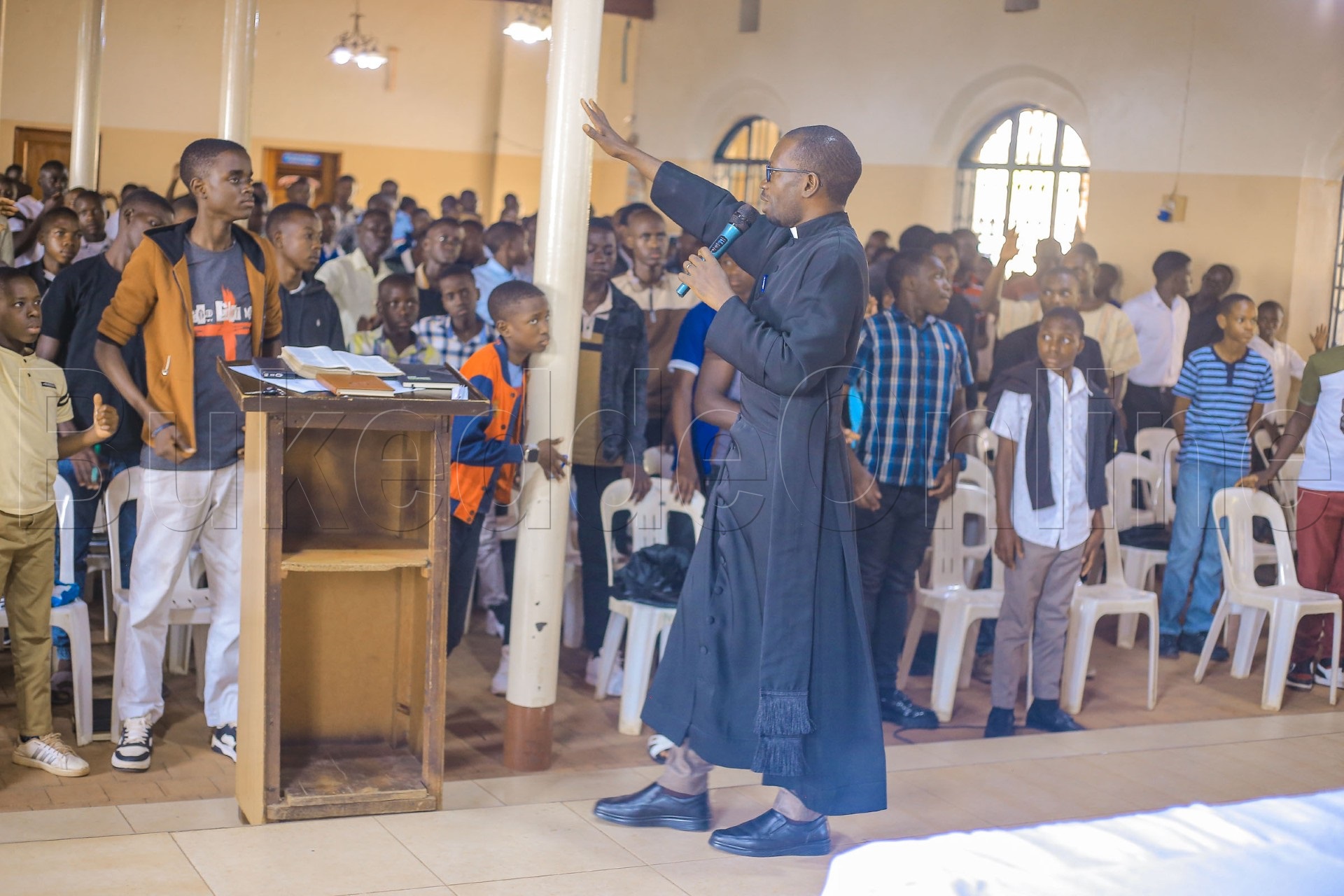 Rev. Grace Jorram Kavuma ng'abuulira abavuba aba Sons of The King e Namirembe