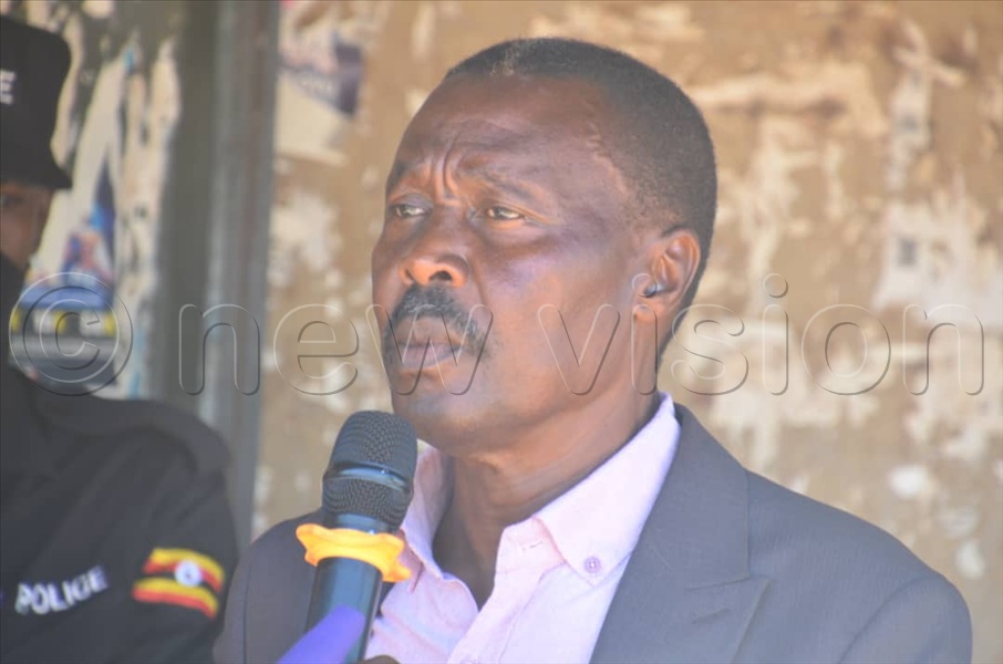 “People who worked for this government have retired, but their pension is being eaten in Kampala due to stinking corruption in government,” Muntu disclosed. (All Photos by Stuart Yiga)