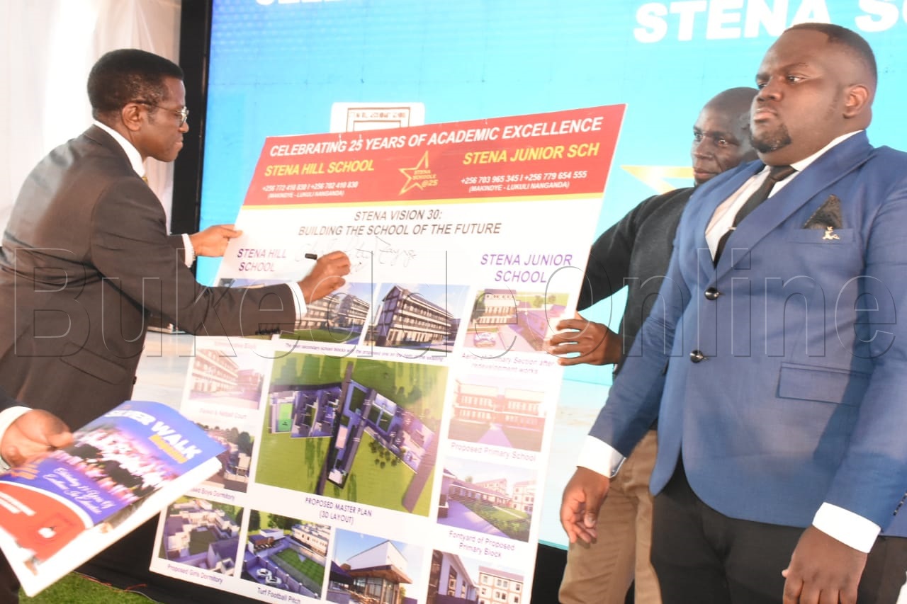 Mayiga ng'atongoza nnamutayiika ya Stena schools