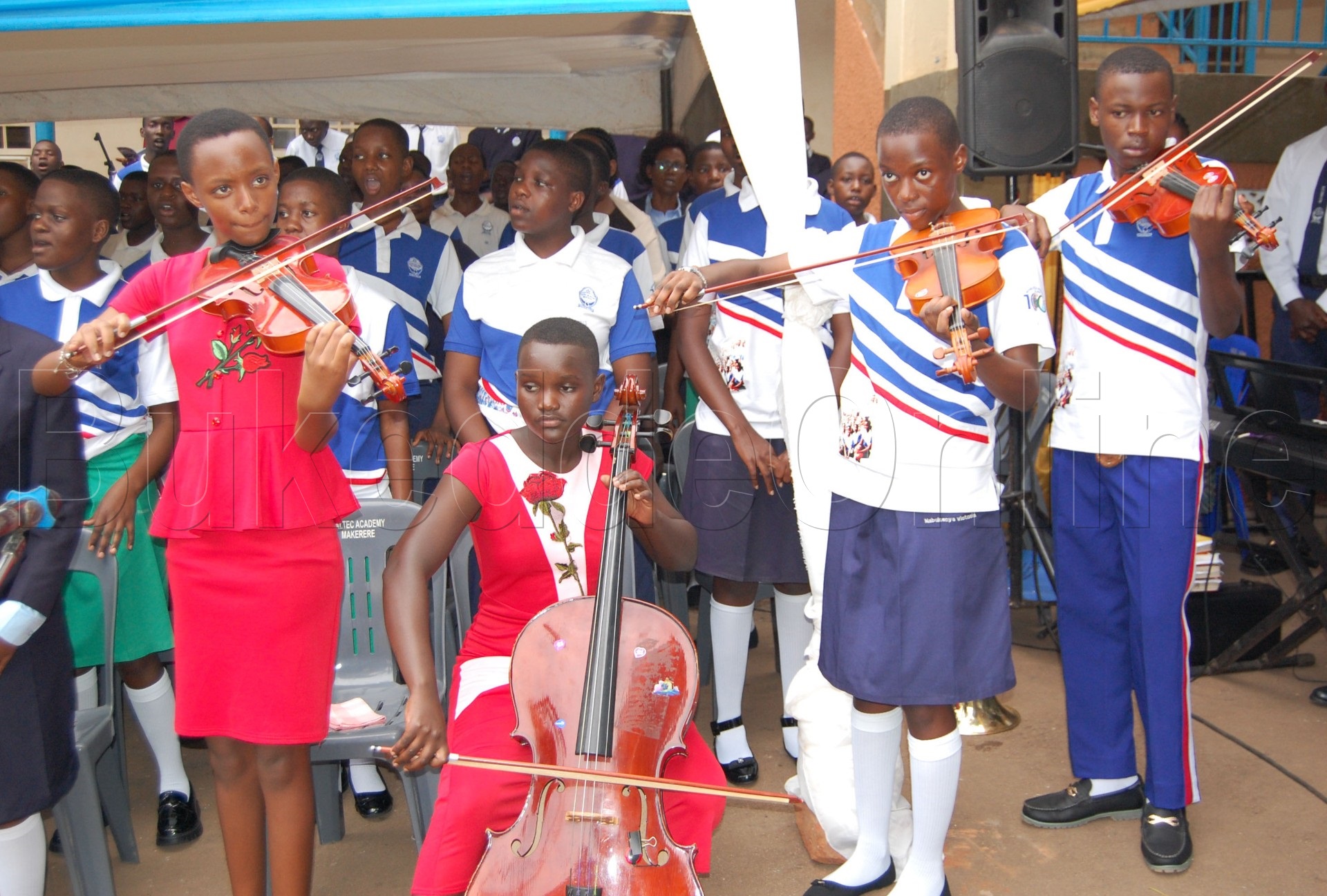 Abaana bakuba ebivuga