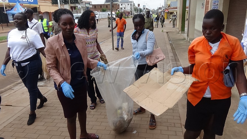 Gulu City Council today registered a massive turnout during Uganda’s inaugural National Cleaning Day, as residents, city leaders, security agencies and the business community joined the nationwide clean-up exercise. (Photo by Christopher Nyeko)