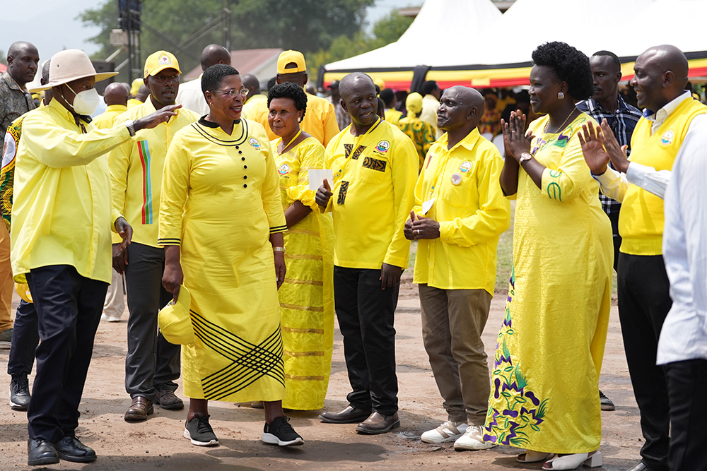 President Museveni accompanied by speaker of parliament, Anitah Among, welcomed by district officials. (PPU)
