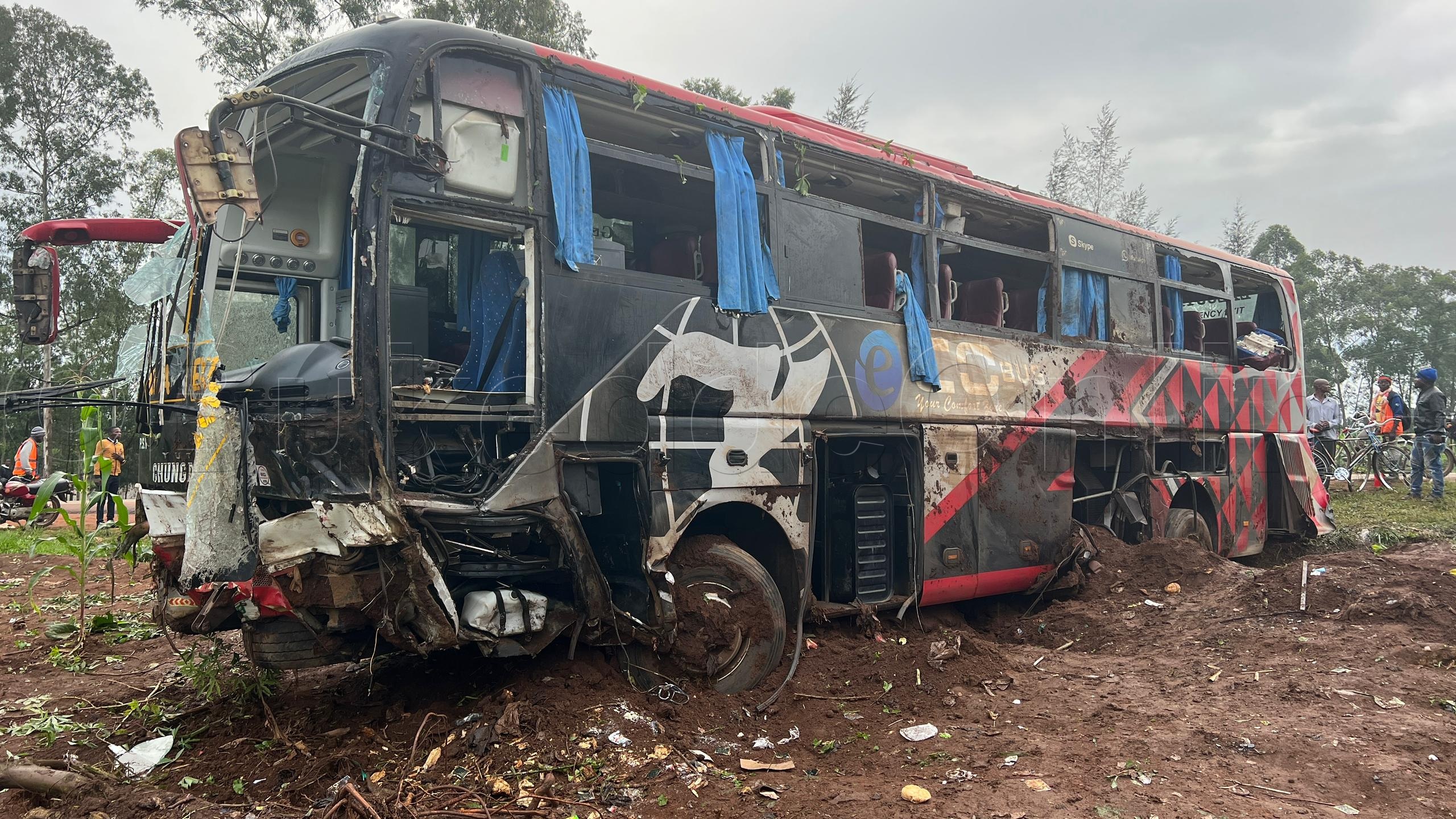 Bbaasi eyaweddewo bwe yabadde efaanana.