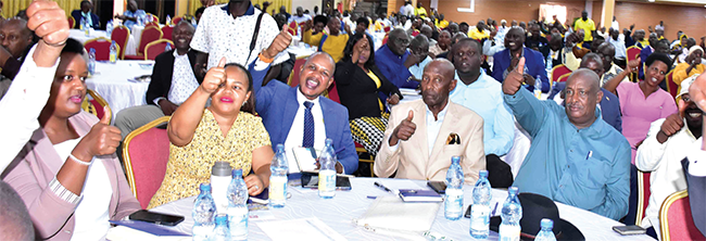 Abamu ku baabadde mu nsisinkano ne minisita Kasolo.