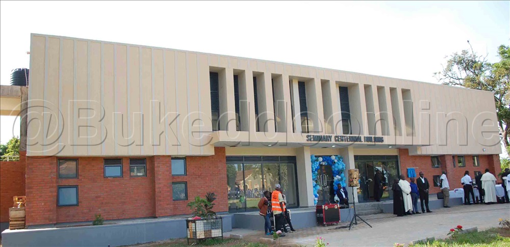 Ekizimbe Ky'ekijjukizo Ky'ekyasa Kya Seminario Y'e Nyenga Ekyagguddwawo Ssabepiskoopi Luigi Bianco