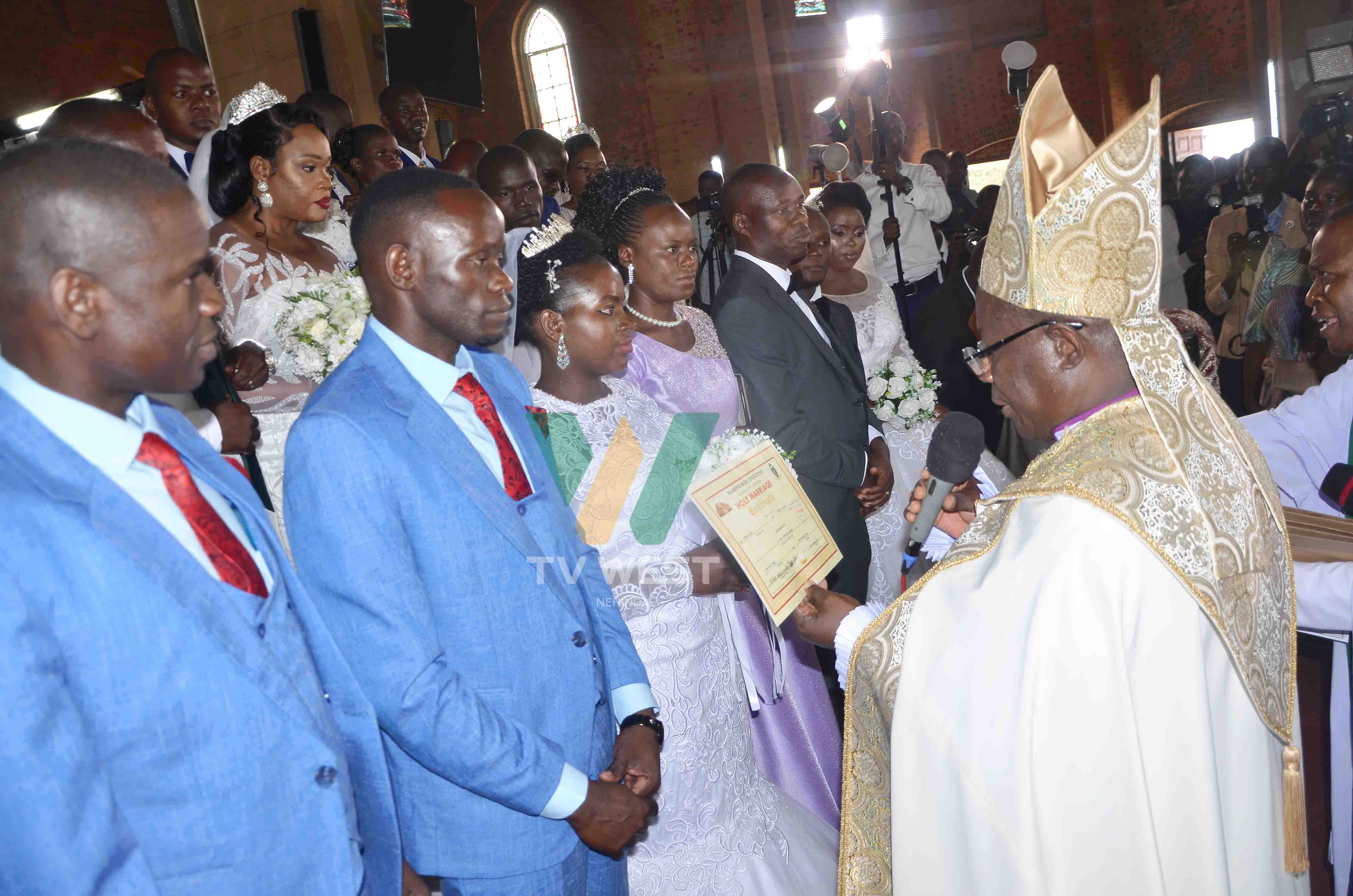 Namirembe cathedral egaitsire emigogo 53 y’abagore omurundi gumwe.