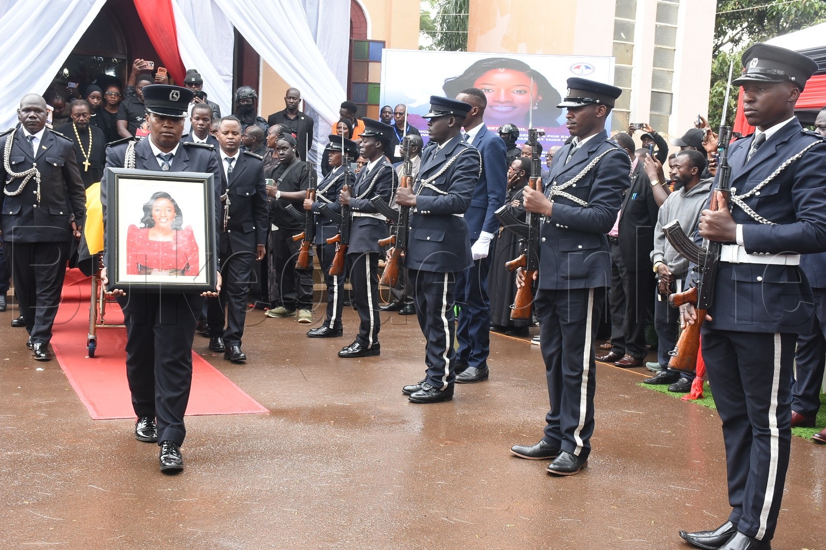 Okusabira Helen ku lutikko e Namungoona