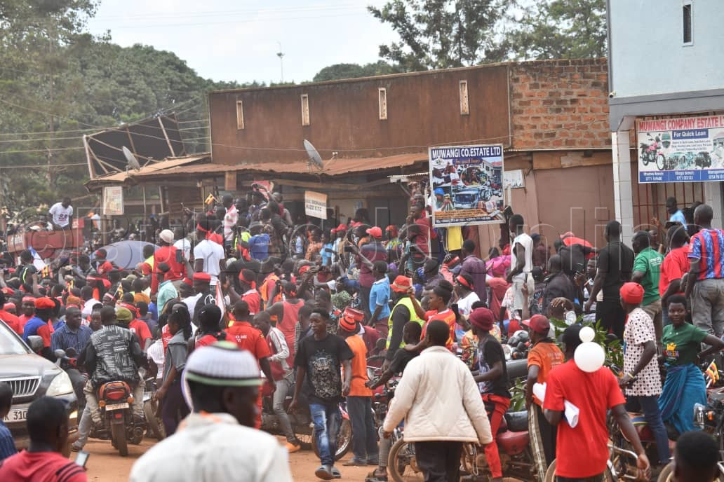 Abamu ku bawagizi ba Kyagulanyi nga bajaganya okumulabako