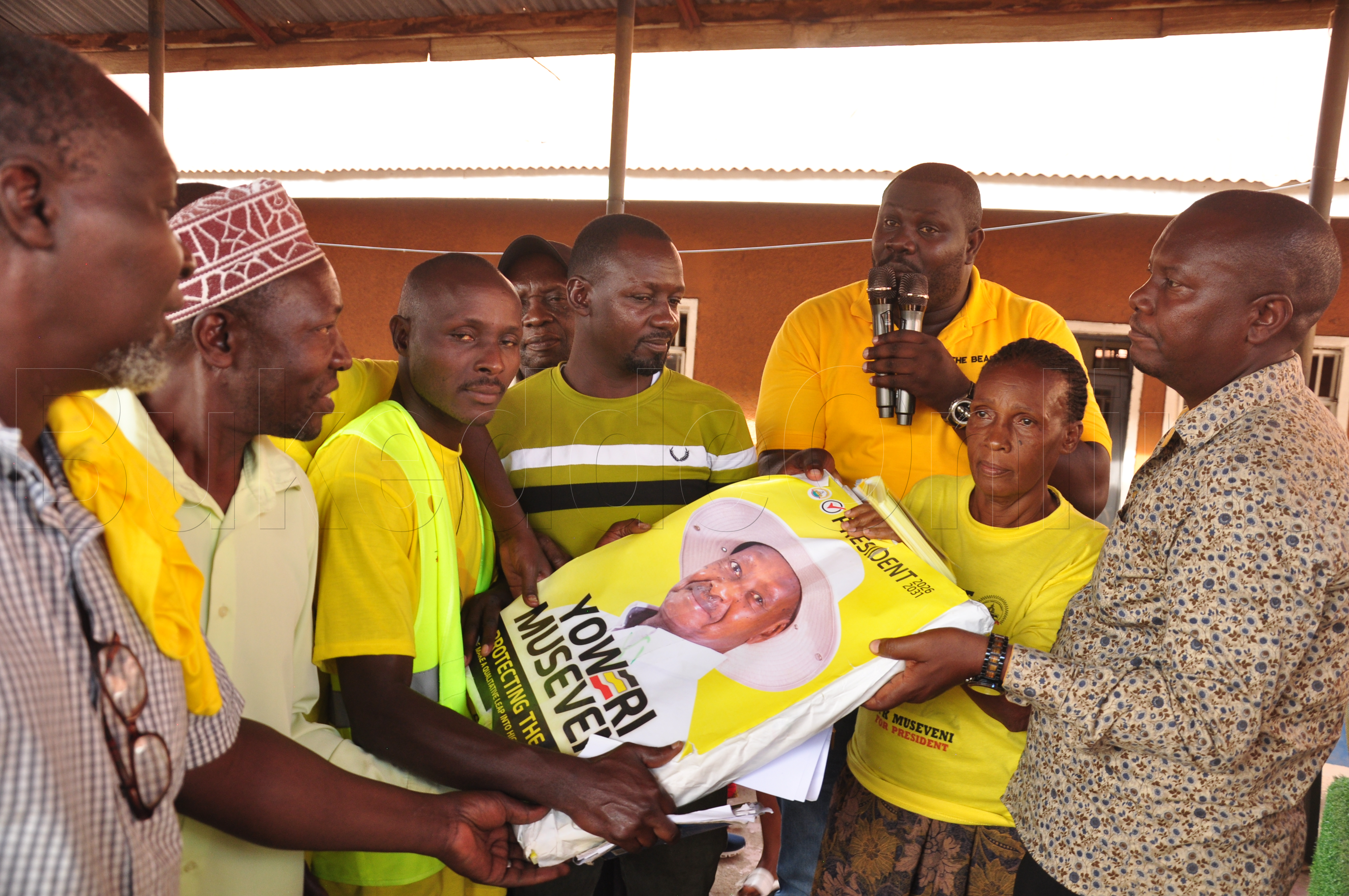 Majembere ng'awaayo ebipande bya Pulezidenti Museveni