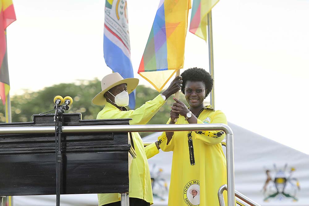  State minister Lillian Aber, who is also Kitgum district Woman MP, appealed to the President to upgrade Kitgum Hospital to a regional referral hospital, noting that it serves a large population from both Kitgum and Lamwo.