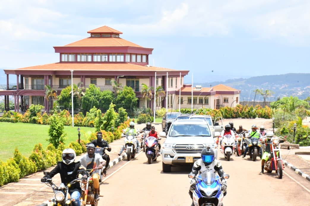 Oluseregende lwa mmotoka