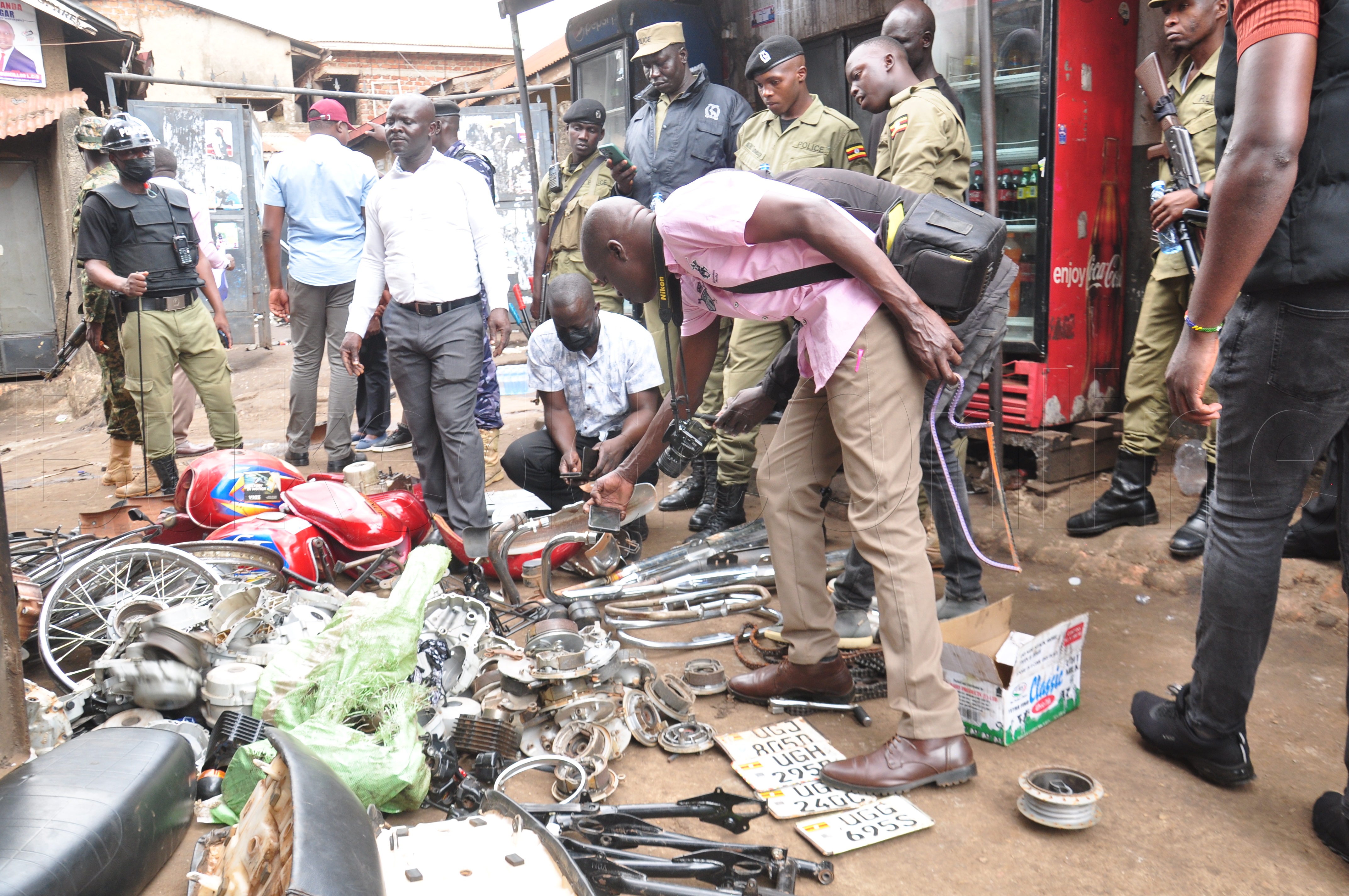 Aby'ebyokwerinda nga bekenneenya ebyuma bya Piki-Piki