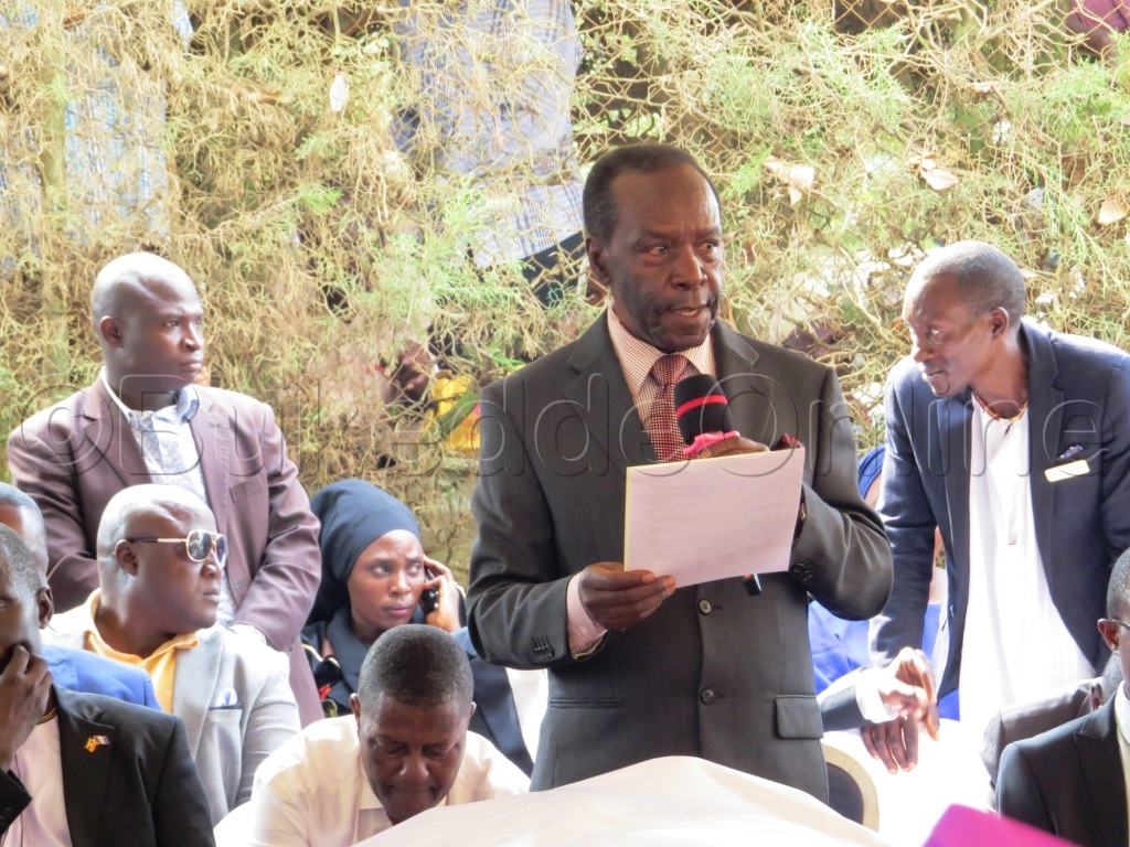 Sipiika Wa Buganda, Luwaga Mugumbe Ng'asoma Obubaka Bwa Katikkiro.