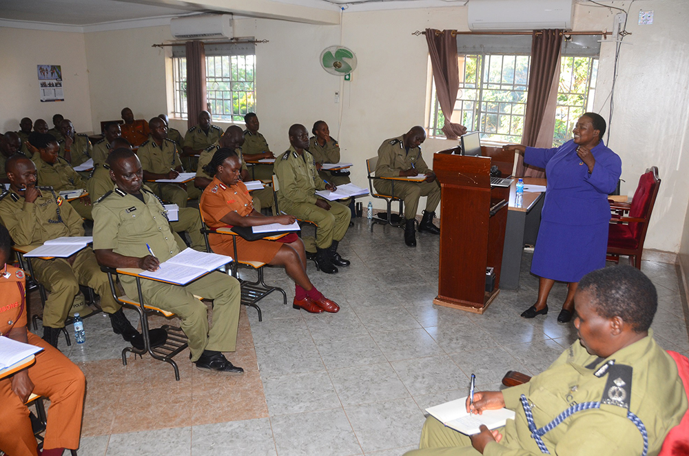 Prime Minister Robinah Nabbanja delivering a lecture to senior police officers at Bwebajja on Tuesday. 