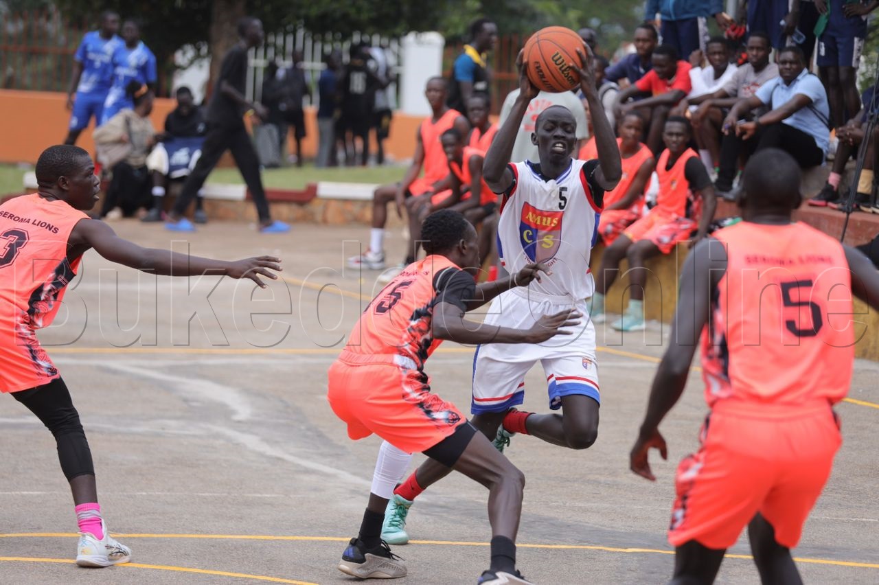 Omuzanyi wa Amus College (mu byeru) nga attunka nabazibizi ba Seroma mu nsero