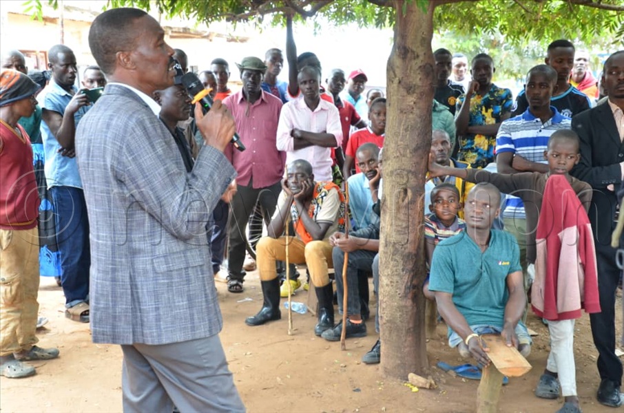 ANT's presidential flag-bearer Maj. Gen. (rtd) Gregory Mugisha Muntu campaigning in Kamwenge district. (All Photos by Stuart Yiga)