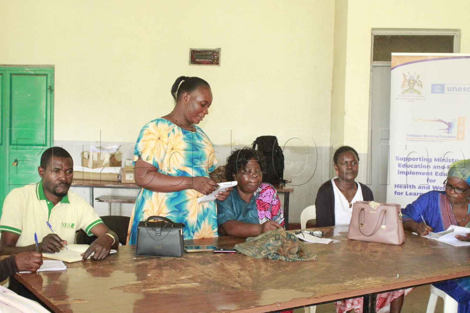 Ono yawadde engeri ez'enjawulo abasomesa gye basobola okumalawo okutulugunya abaana