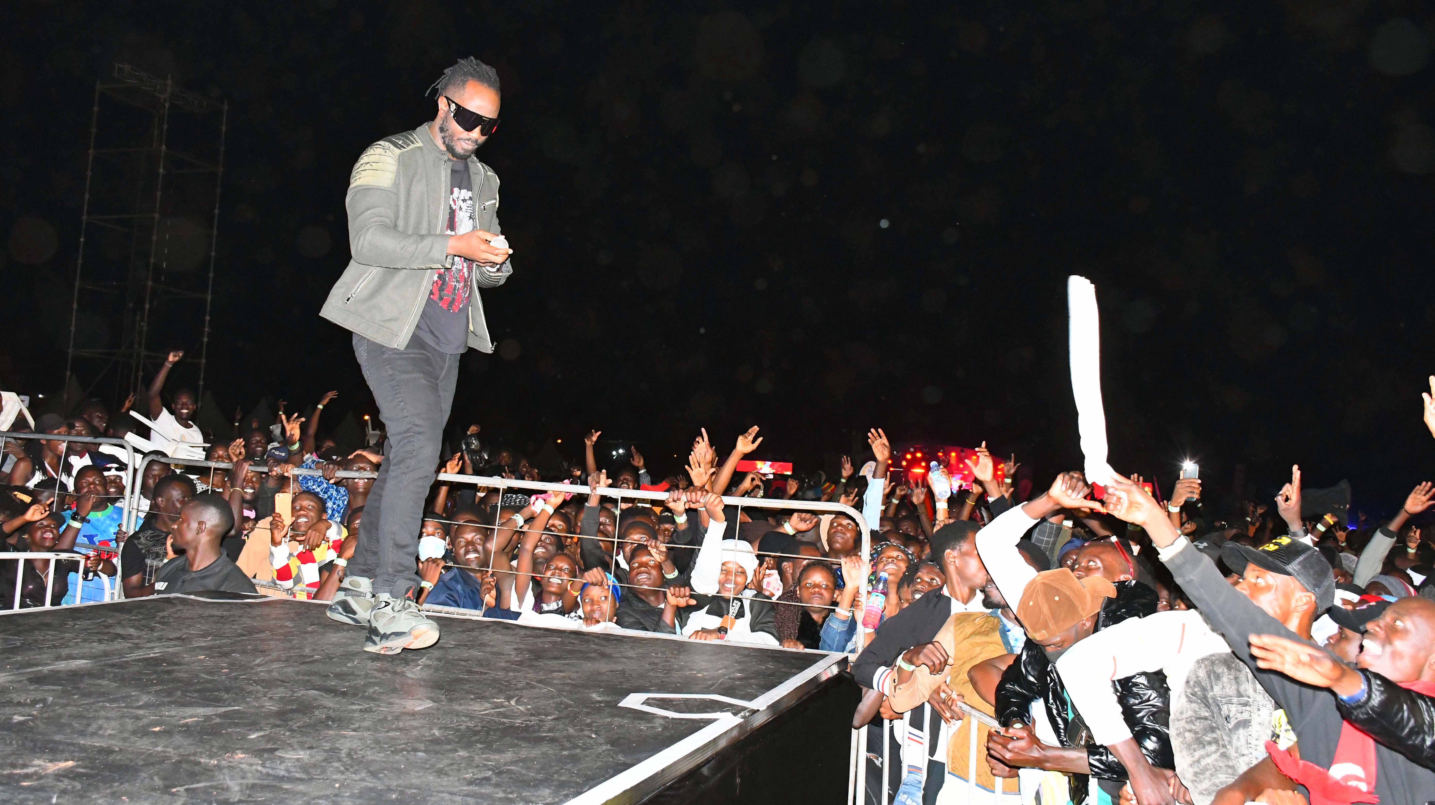 Bebe Cool Ng'ayimbira Abawagizi E Kololo