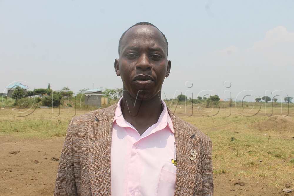 Kenneth Mugamba, the Chairperson Muhumuza Nyakatonzi Cattle Keepers Cooperative Society says that they lose about 750 cows annually due to lack of enough water and pasture. (Credit: Samuel Amanyire)