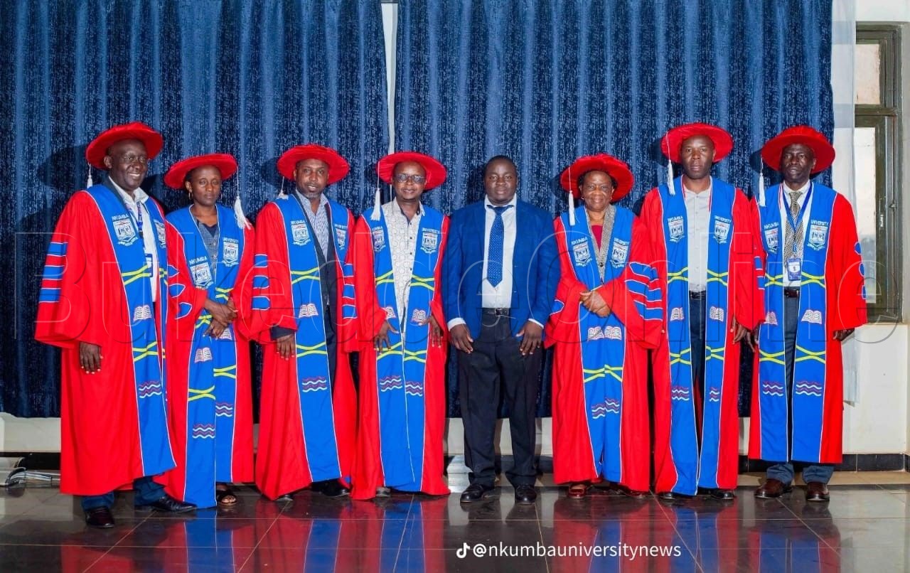 Peter Kaddu (wakati) mu ssuuti yakoze okunoonyereza ku biyinza okutereeza ebyobulamu