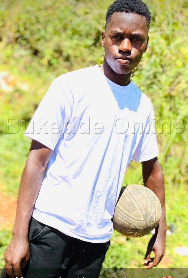 Omuyizi Roger Tukundane kati mugenzi