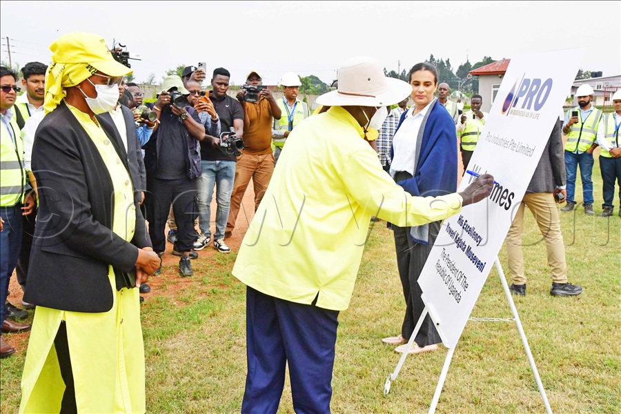 The President, accompanied by the First Lady and Minister of Education and Sports, Janet Kataha Museveni, for the Tuesday (December 30) event, praised the company for its role in agro-industrialisation, value addition, and the promotion of cleaner energy solutions.