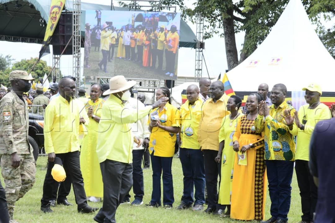Musevrni nga bamwaniriza mu Acholi