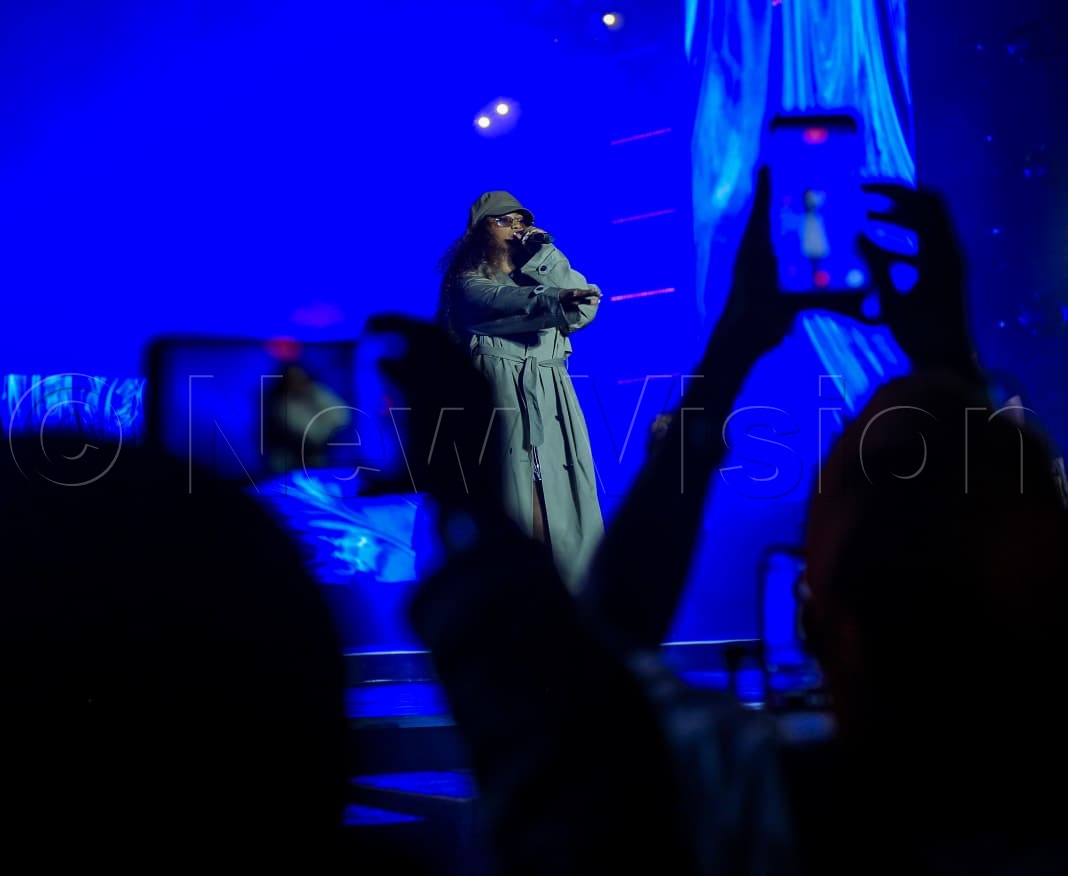 Sheebah performing.