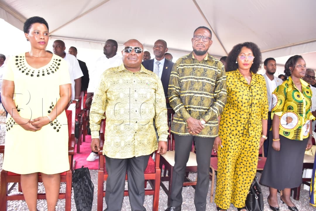 Kirumira akulembeddemu grp y'abagagga kwagalana