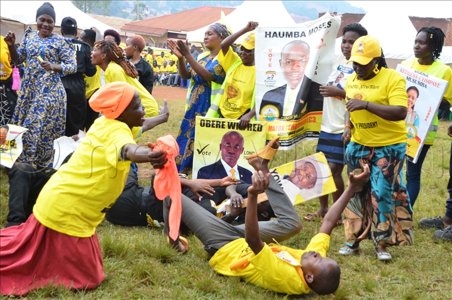Kasokoso Kiganda residents jubilate after President Museveni agreed to save them from being evicted from their land (All Photos by Stuart Yiga)