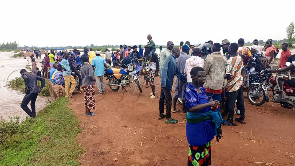 The affected population are now forced to take lengthy and expensive detours via Busolwe-Nagongera-Tororo road to reach Mbale, or Busolwe-Budumba-Namutumba to connect to Budaka. (Credit: George Ofwono)