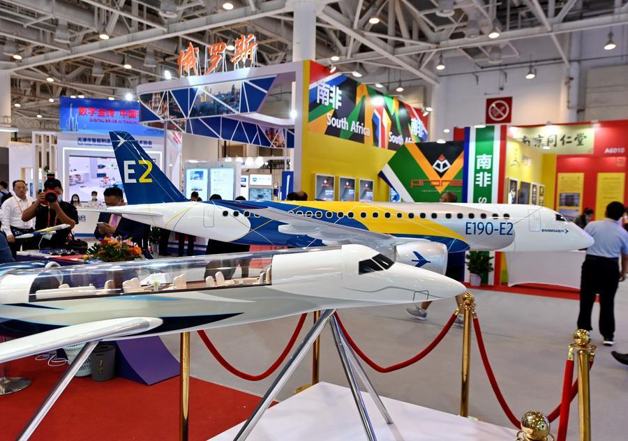 Photo taken on September 8, 2021 shows models of jets during an exhibition on BRICS New Industrial Revolution held in Xiamen, southeast China's Fujian Province. (Xinhua Photo)