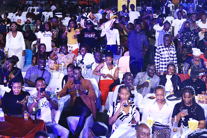 Abamu Ku Bawagizi Abaagenzeeyo Okunyumirwa.