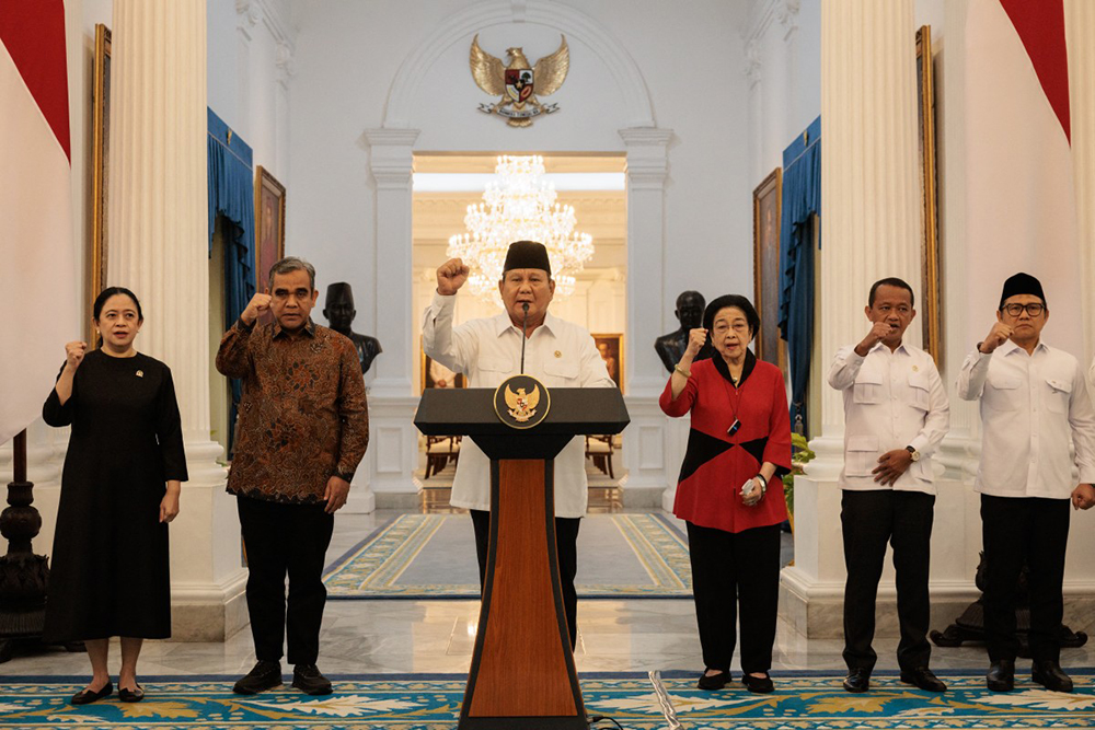 Indonesia’s President Prabowo Subianto (3rd L) reacts as he speaks about a recent wave of nationwide protests during a press conference alongside political party leaders at the Presidential Palace in Jakarta on August 31, 2025. Prabowo on August 31 spoke out against protests over economic conditions and inequality, saying some actions in rallies that have spread across the country in recent days amounted to treason and terrorism.