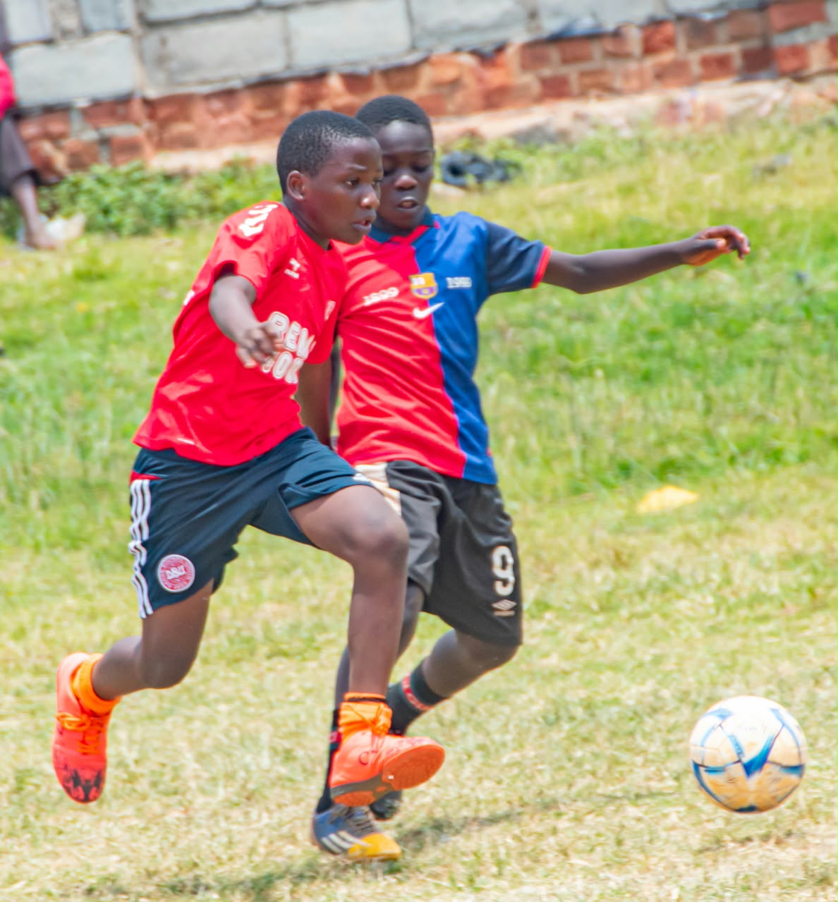 Abamu Ku Baana Bano Nga Batendekebwa My Akademi Ya Ttiimu Eno