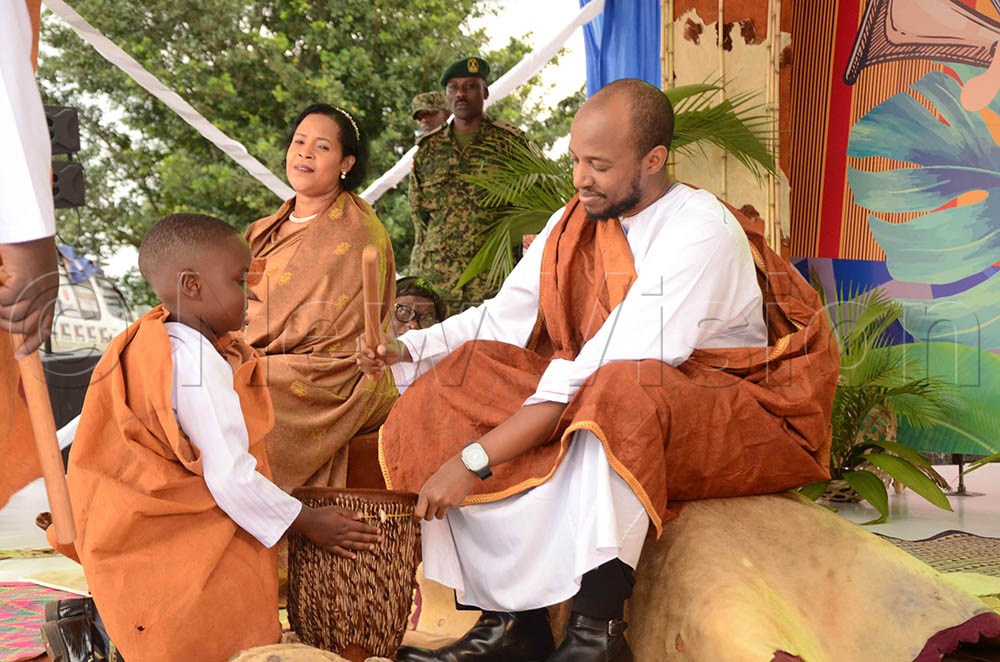 King Oyo performing Empango rituals ahead of the 29th coronation anniversary.