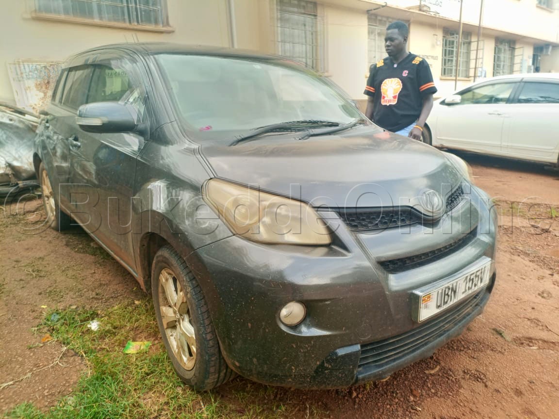 Mmotoka eyabadde ebbiddwa.