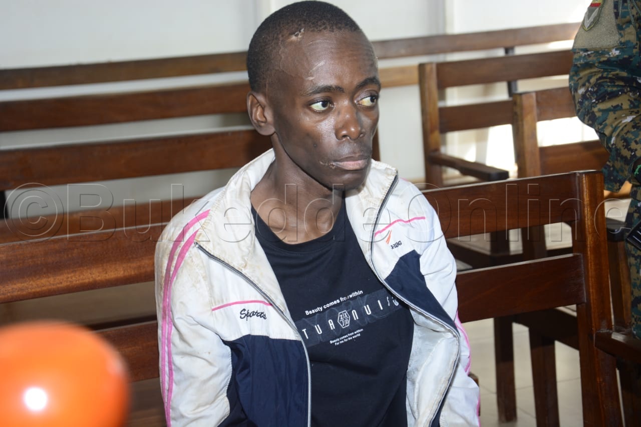 Okello mu kaguli ka kkooti ng'awuliriza