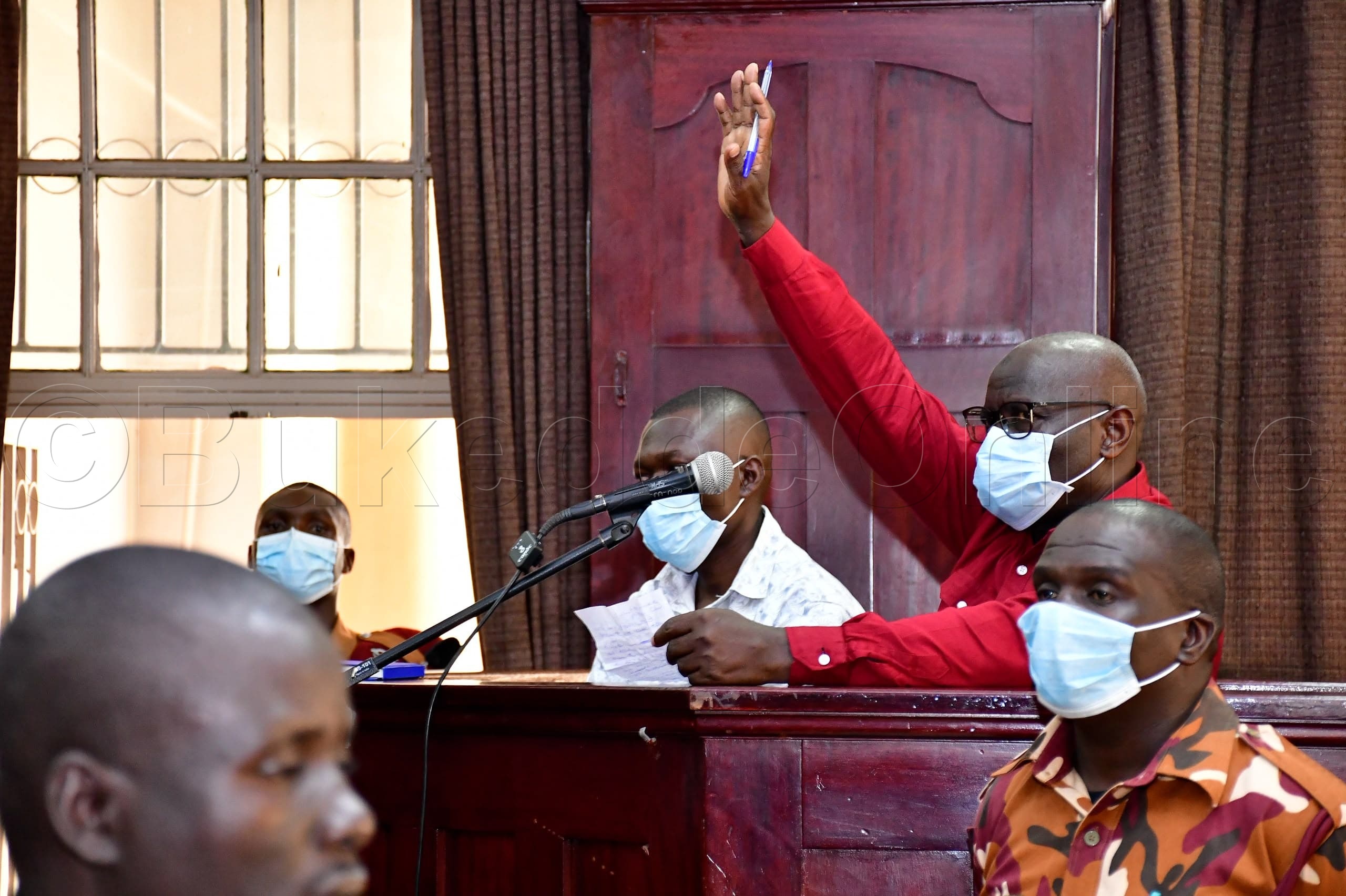 Banne ba Besigye, Hajji Lutale ne Capt. Oola mu kkooti.