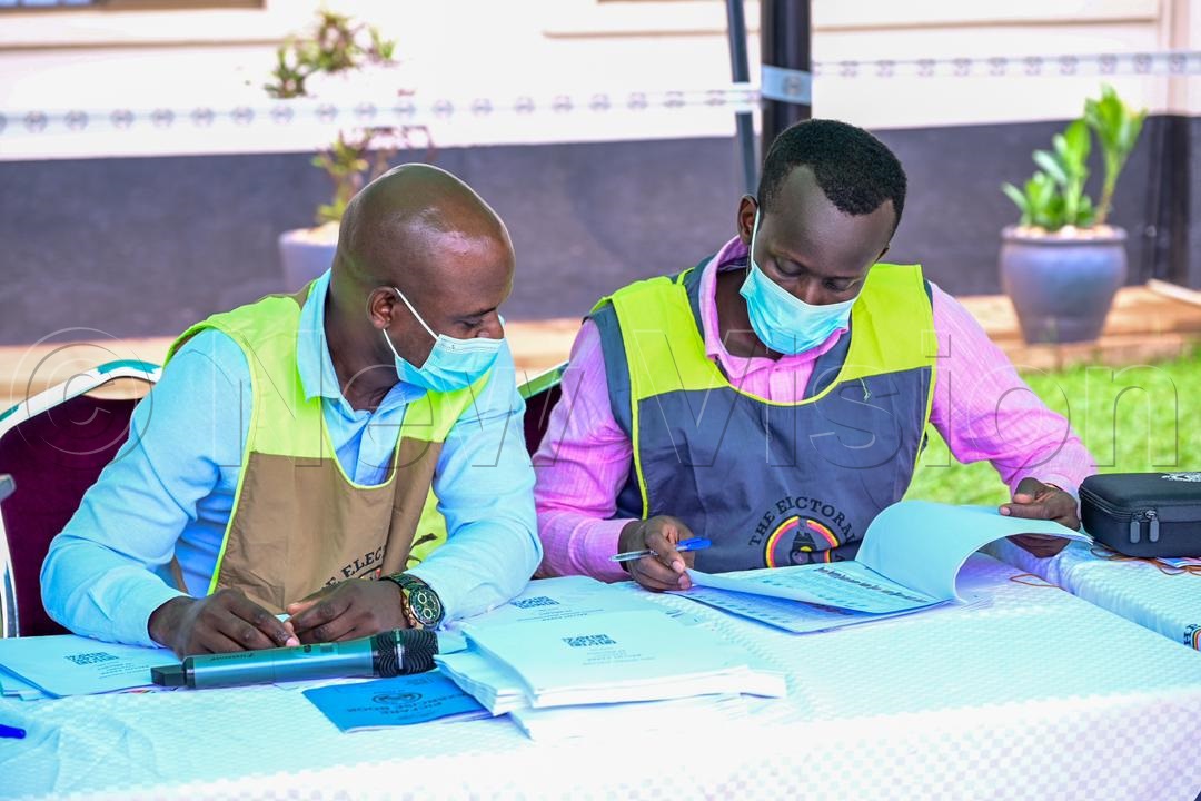 Verification of voter lists. (Credit: Miriam Namutebi)