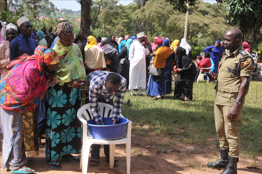 📷 Mbarara City Muslim polls end prematurely New Vision Official