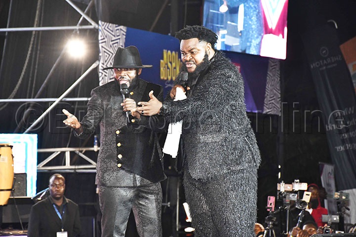 Madrat Ne Chiko Nga Basanyusa Abantu Mu Kivvulu.