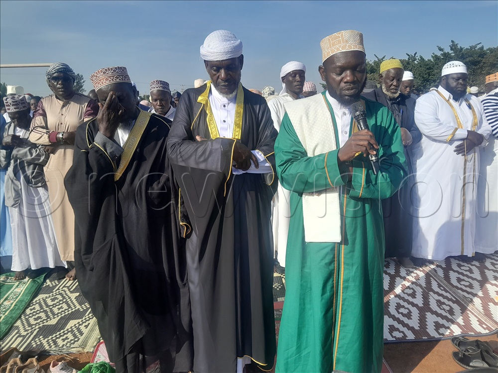 Sheik Jamilu Obanjo in green leading Eid al-Adha prayers at Madibira primary school