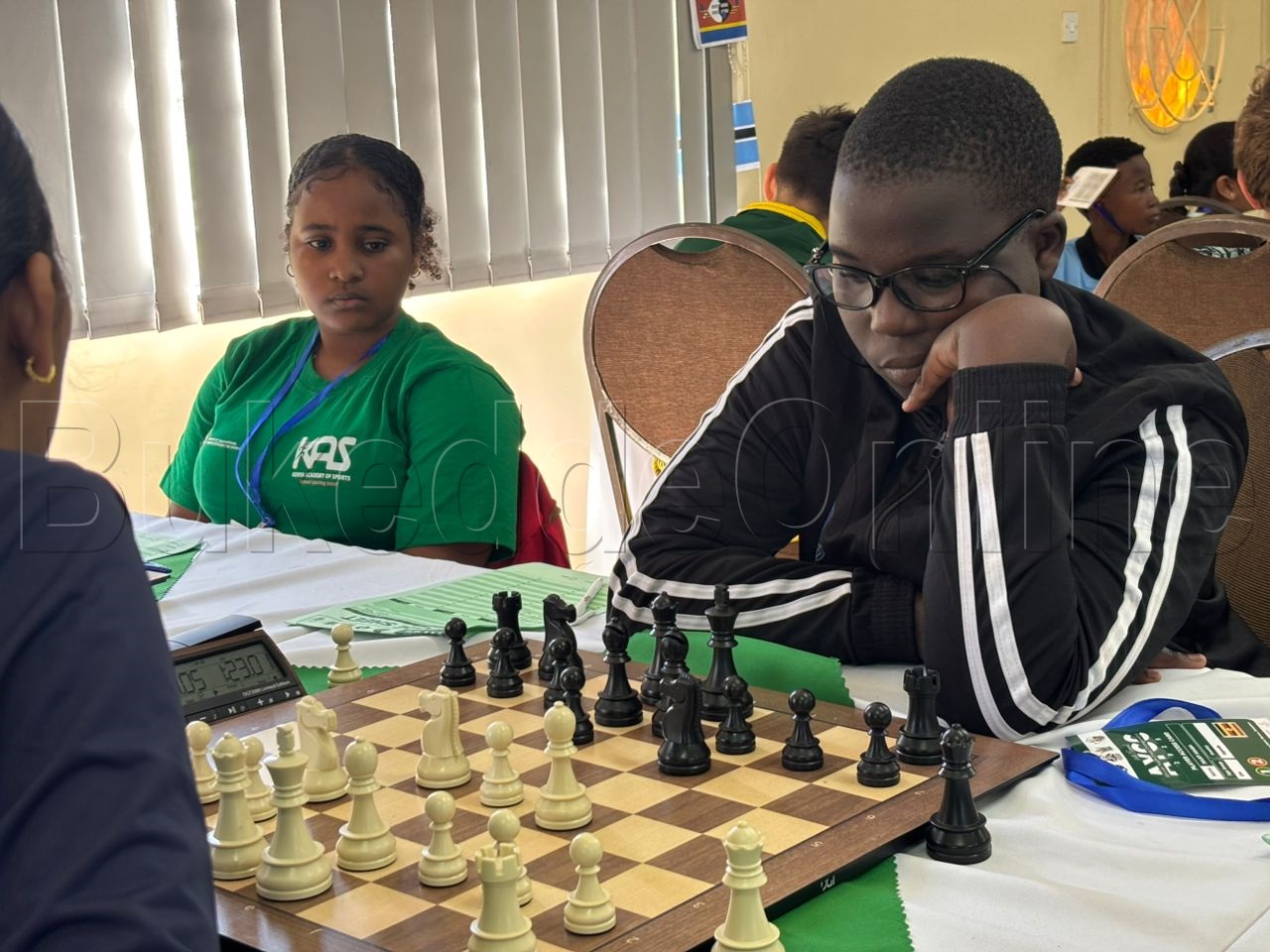 Juliet Asaba nga attunka nomu Zambia mu mpaka za chess e Zimbabwe