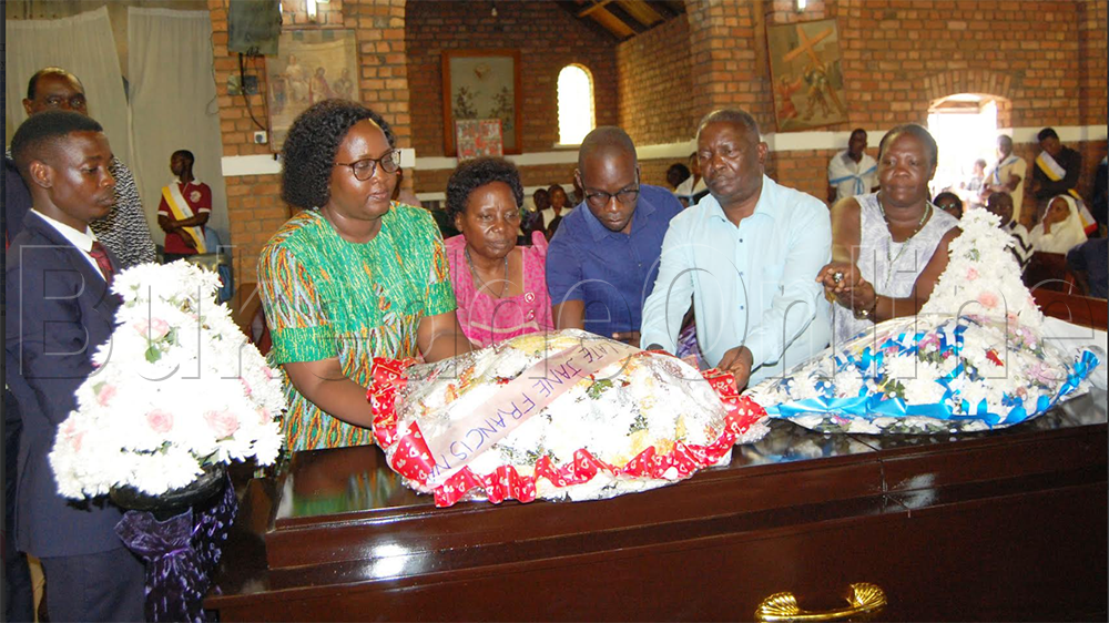 Aba famire nga bassako ekimuli